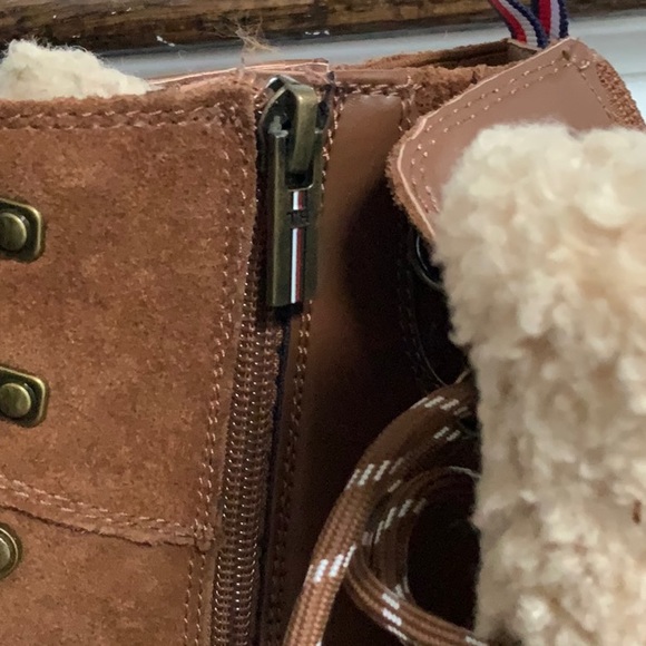 TOMMY HILFIGER Womens Brown .5" Platform Block Heel Lace-Up Booties - Picture 5 of 7